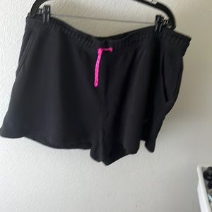 Nlack Nike sweat shorts